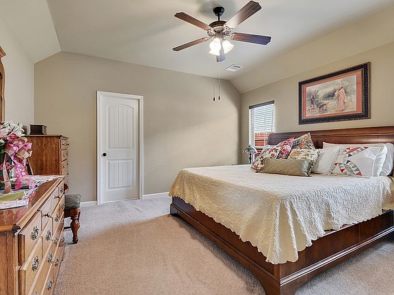 5th image of 15013 Cross Gate Dr