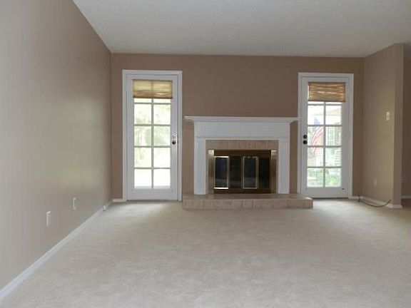 2nd image of 1525 Hampton Hall Dr APT 4