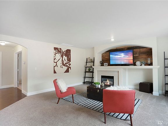 5th image of 11920 127th Street Ct E