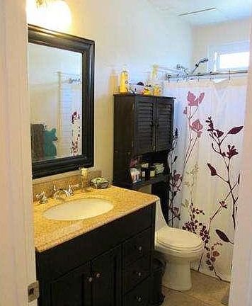 4th image of 2040 Garden Ln #B