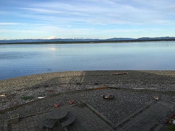 4th image of 4034 Saltspring Dr