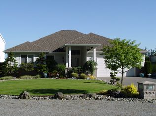 1033 Sunset Dr, Camano Island, WA 98282