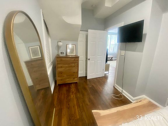 5th image of 1806 N Paulina St #2F