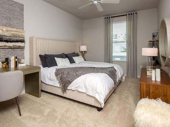 3rd image of 190 SE 5th Ave APT 467