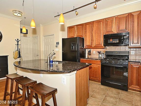 3rd image of 10328 Sager Ave Unit 303