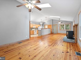 1039 Quail Rd, Basye, VA 22810