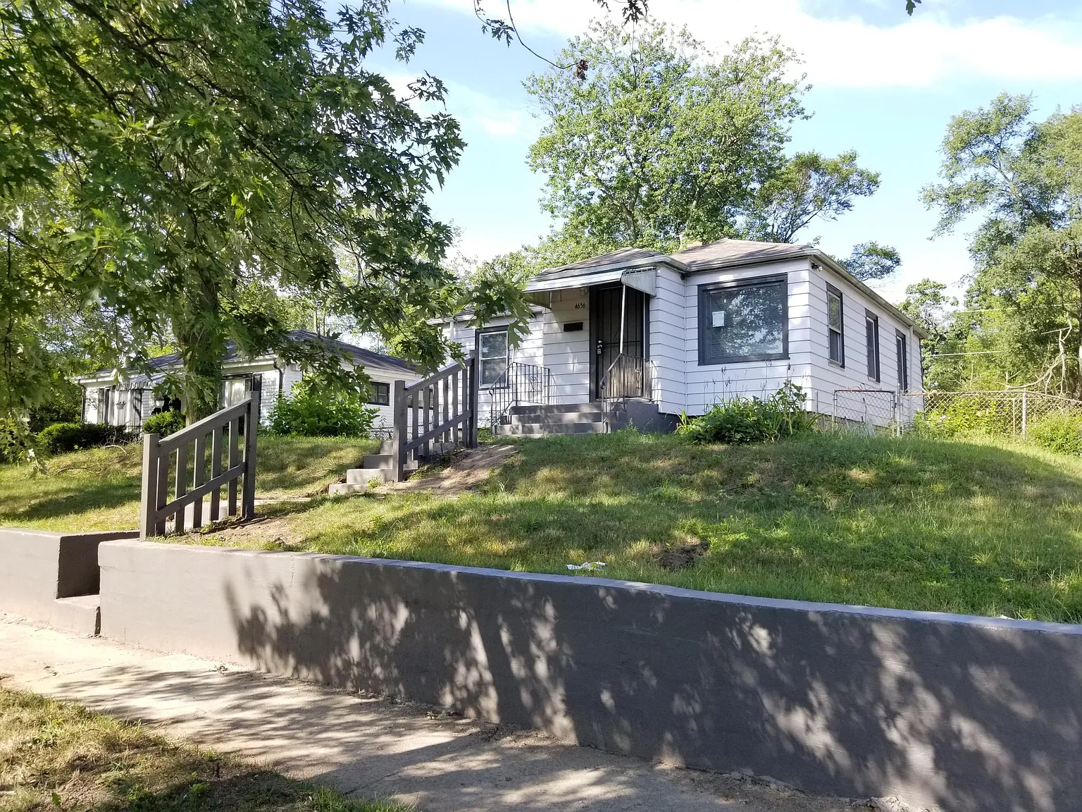 4 bed, 1700 sqft, $1,600 — Photo 2