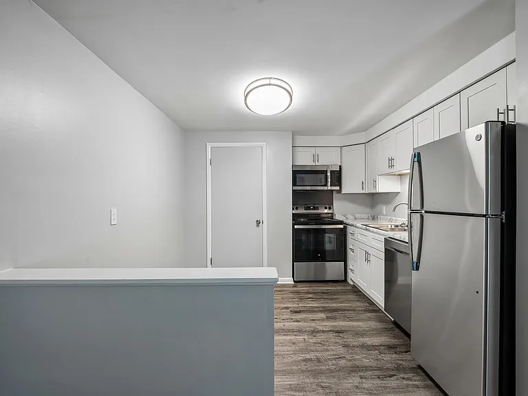 Roberts Park Apartments — Photo 55