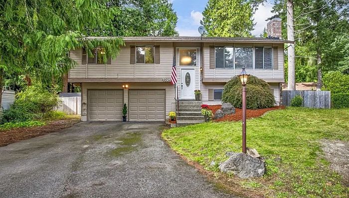 1st image of 7325 Bridle Vale Pl NW