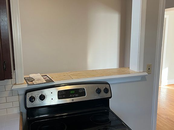 2nd image of 624 Myers Ln