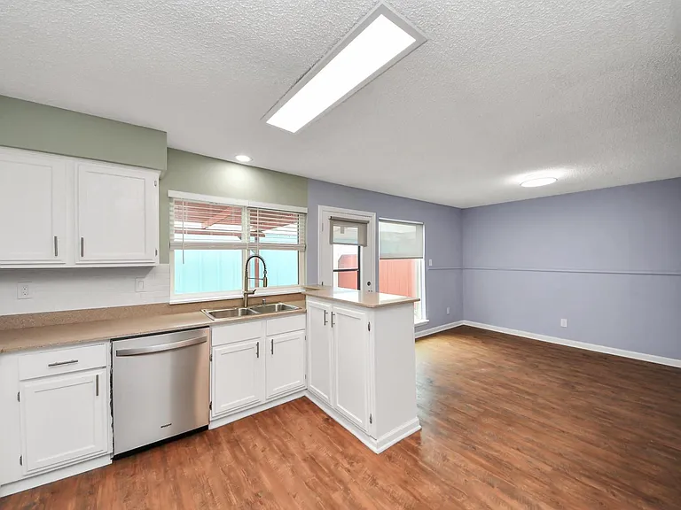 7508 Stewart Rd — Photo 18
