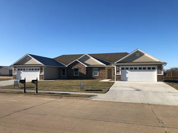 2702 Graham Dr, Sedalia, MO 65301