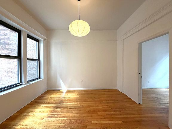 3rd image of 267 Clifton Pl APT 1A