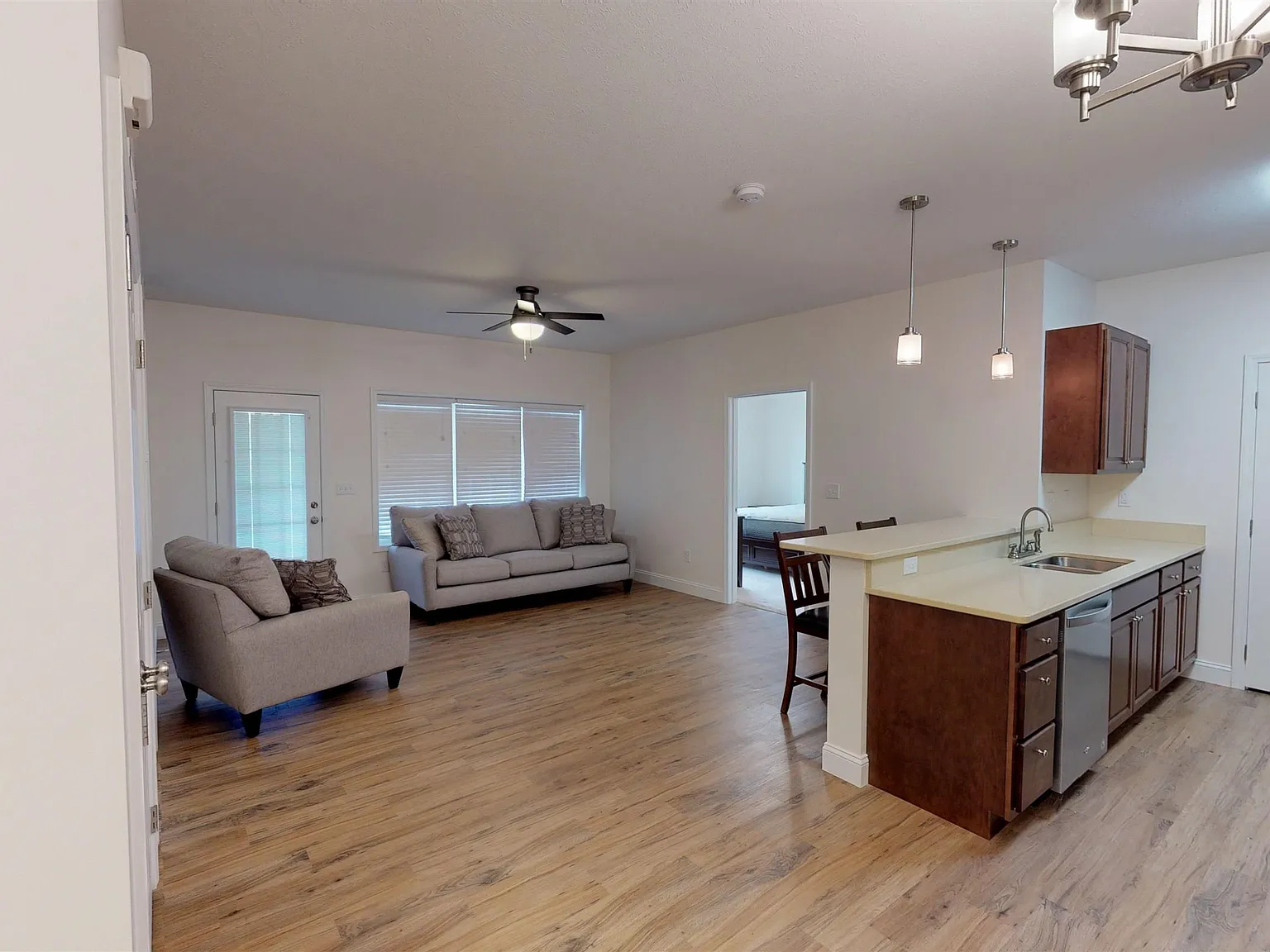 2 bed, 2.0 bath, $1,400 — Photo 3
