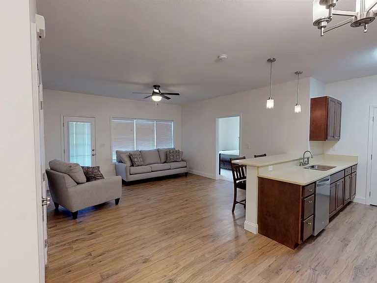 407 Olympic Ln — Photo 3