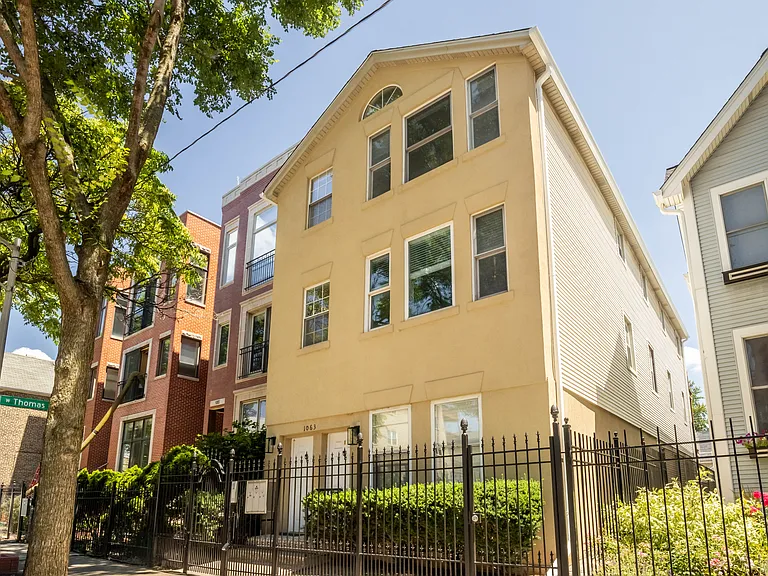 1063 N Wood St #PENTHOUSE — Photo 35