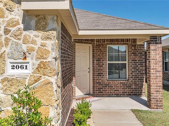 3rd image of 2061 Enchanted Rock Dr
