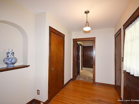 5th image of 237 S Evanslawn Ave