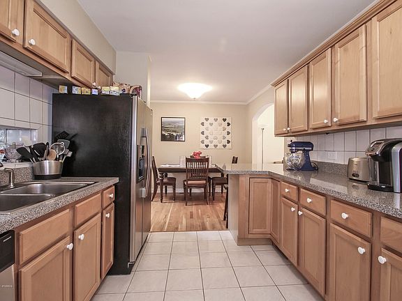 4th image of 5330 N Neenah Ave