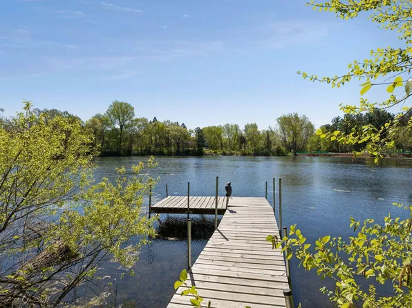 5900X Zehnder Rd, Inver Grove Heights, MN 55077