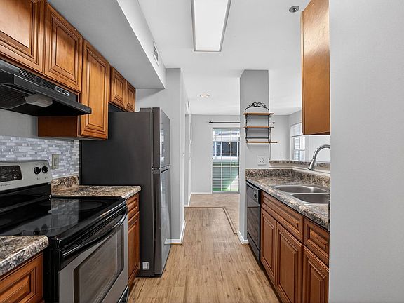2nd image of 13564 Lord Sterling Pl