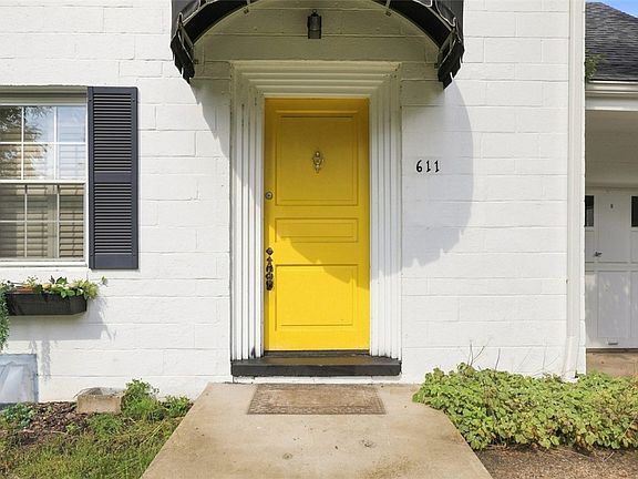 4th image of 611 Charette Pl