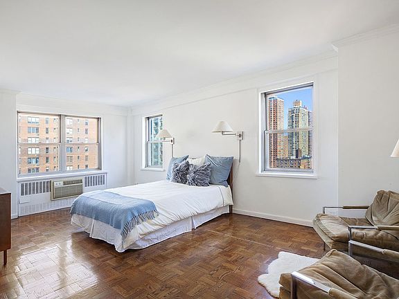 5th image of 525 E 86th St APT 14D