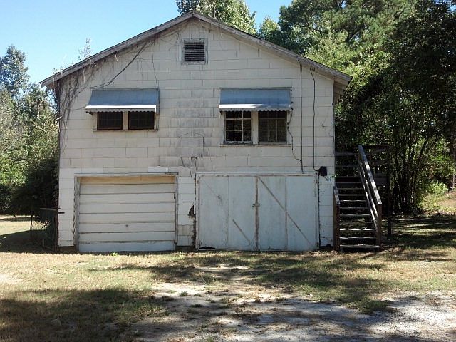 2nd image of 1572 Washington Rd