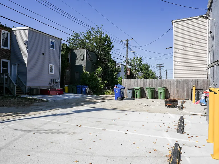 Quantico Ave — Photo 18