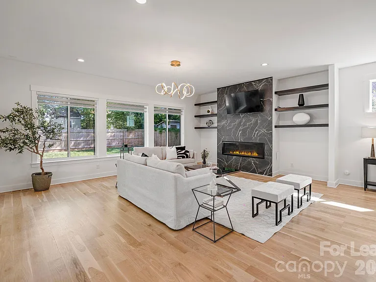 3008 Holt St — Photo 5