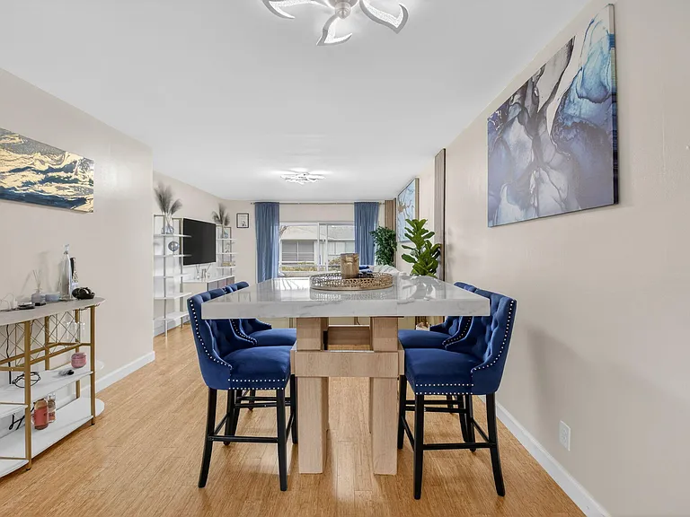 2340 SW 22nd Ave #312 — Photo 8