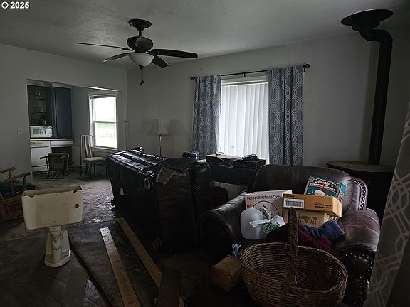 5th image of 1658 SE Deer Creek Dr