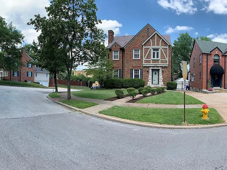 7347 Northmoor Dr — Photo 13