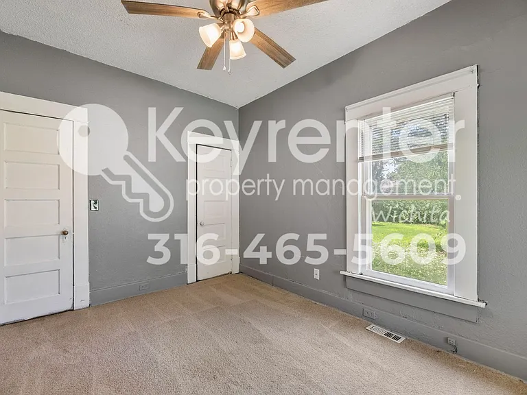 325 N Tracy St — Photo 13