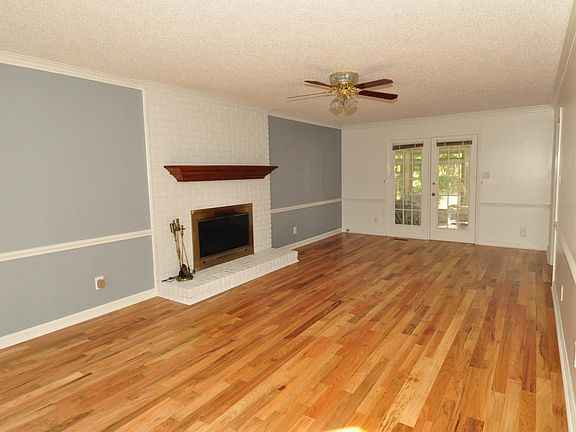 4th image of 4018 Berini Dr
