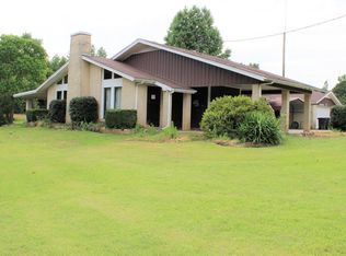 521 E Winston Rd, Louisville, MS 39339