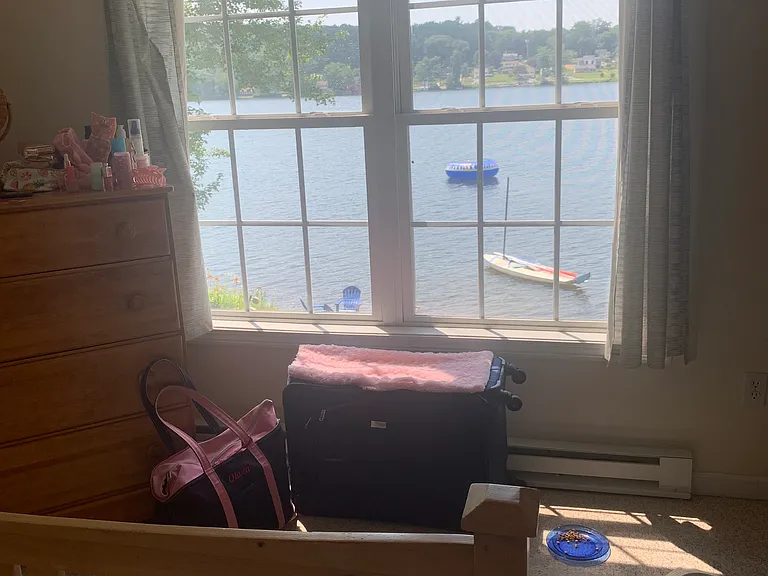 Queen bedroom