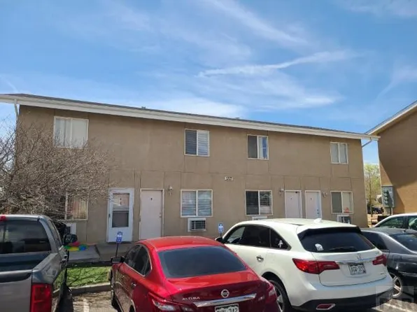 1703 Oakshire Ln, Pueblo, CO 81001