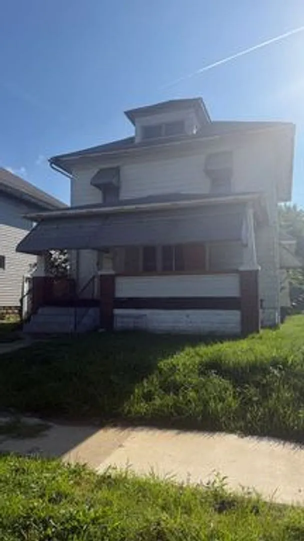 453 Baldwin — Photo 1
