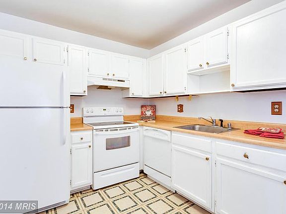 3rd image of 2420 Glengyle Dr #275
