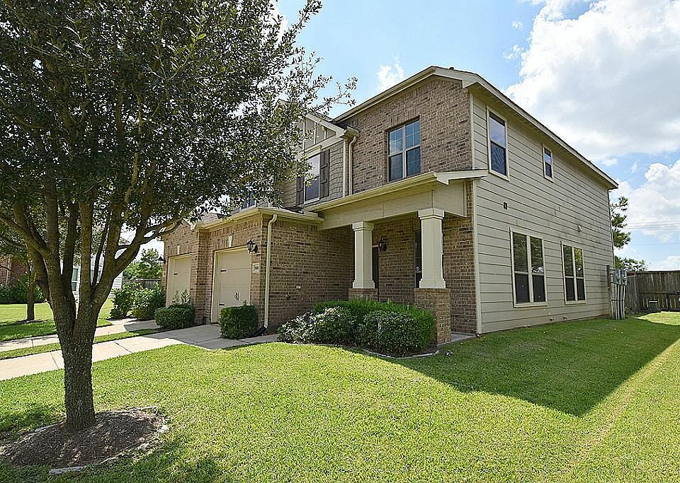 1st image of 13023 Stratford Skies Ln