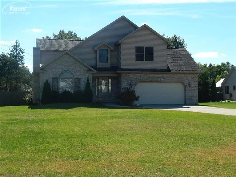 9461 Pine Needle Trl photo 1