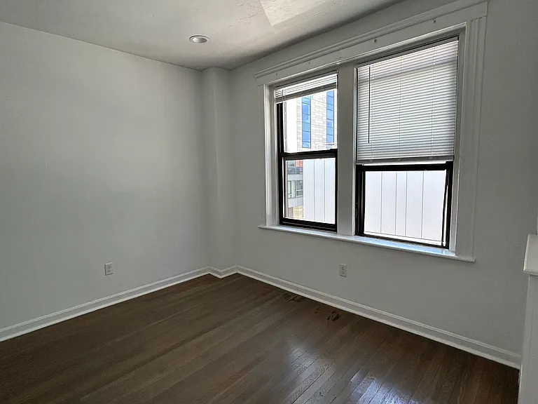 21 Peterborough St #17 — Photo 7