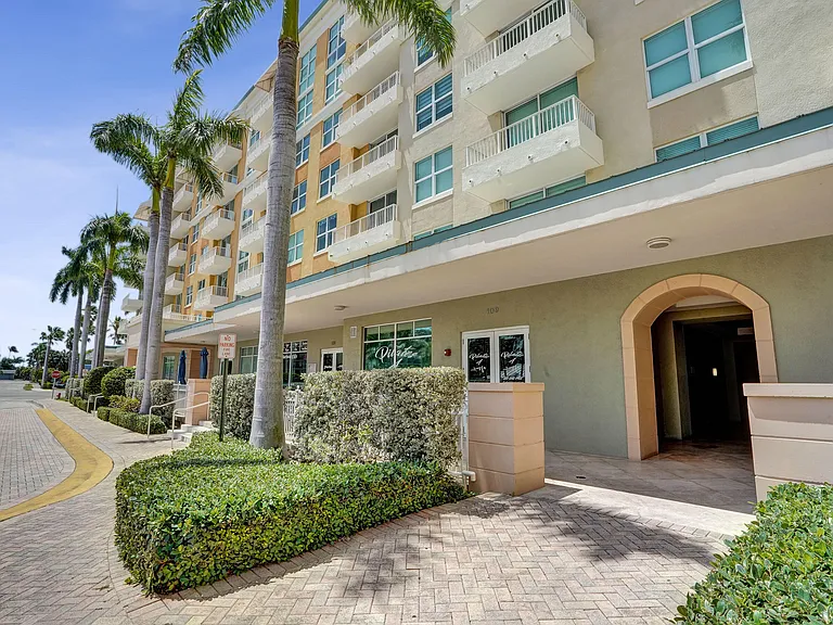 700 E Boynton Beach Blvd #406 — Photo 49