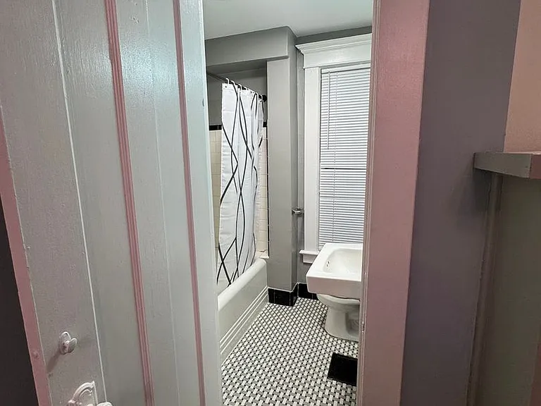 1338 Washtenaw Ave — Photo 13