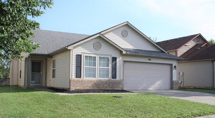 1st image of 8446 Country Meadows Dr