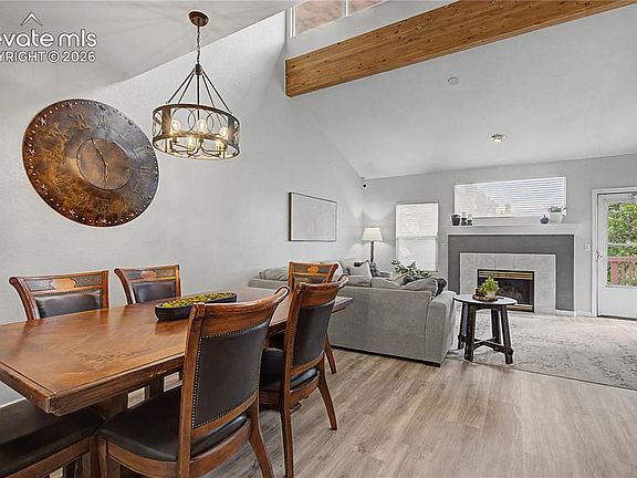3rd image of 4475 Songglen Cir