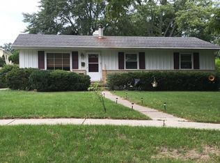410 N Tompkins St, Howell, MI 48843