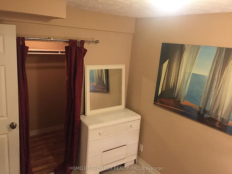 248 Shuter St — Photo 13