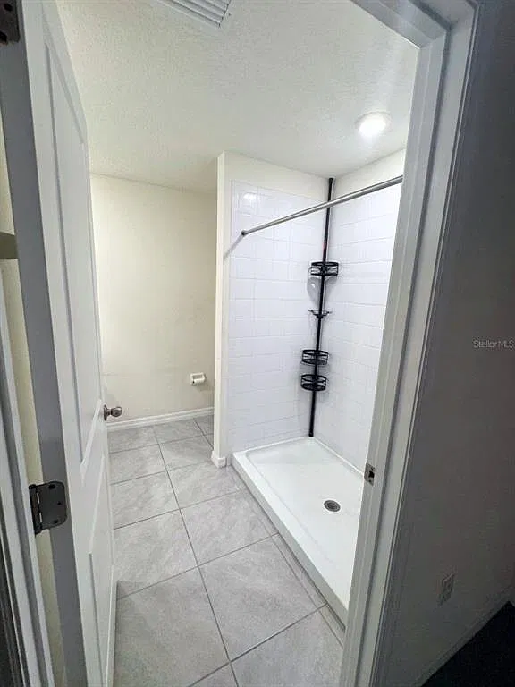 3 bed, 2.0 bath, 1516 sqft, $2,300 — Photo 4